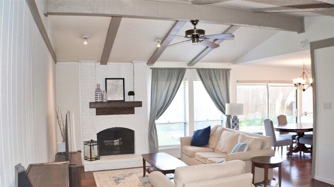 15706 Havenrock Cir in Dallas, TX - Building Photo - Building Photo