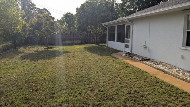 444 Vin Rose Cir SE in Palm Bay, FL - Building Photo - Building Photo
