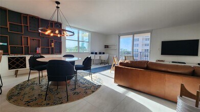 1501 S Ocean Dr in Hollywood, FL - Building Photo - Building Photo
