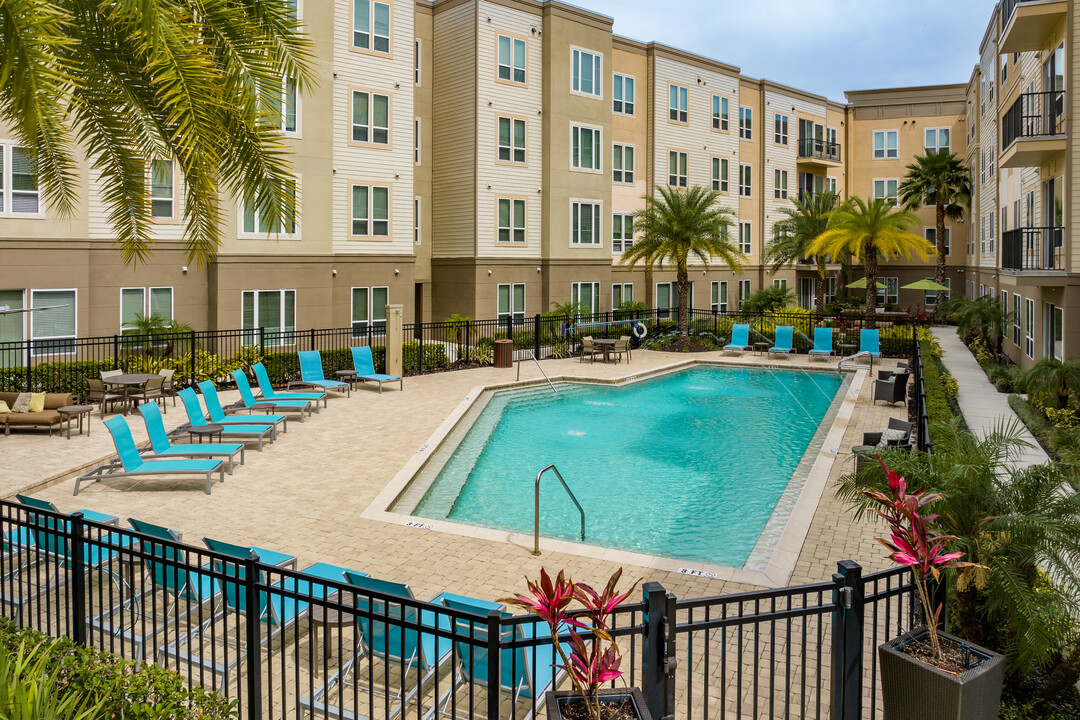 Weston Park at Longwood Station in Longwood, FL - Building Photo