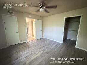 11122 Belair Dr in San Antonio, TX - Foto de edificio - Building Photo