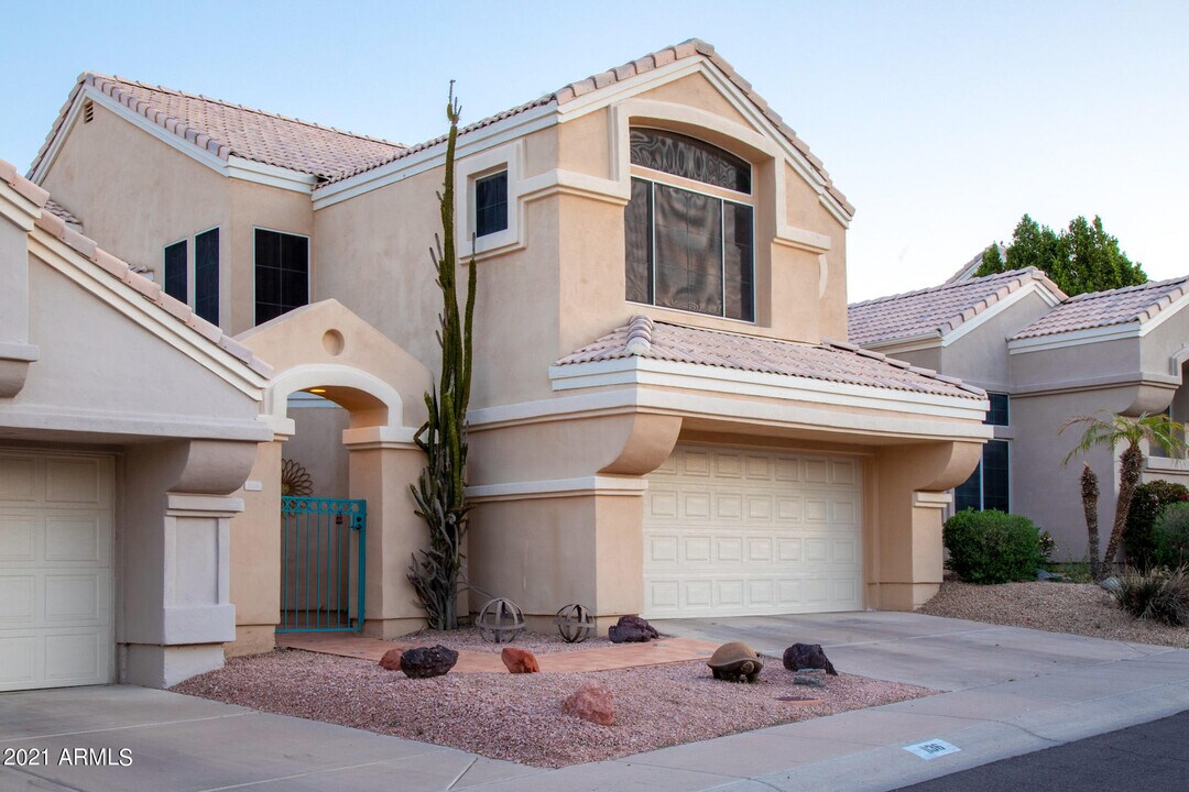 1136 E Hiddenview Dr in Phoenix, AZ - Building Photo