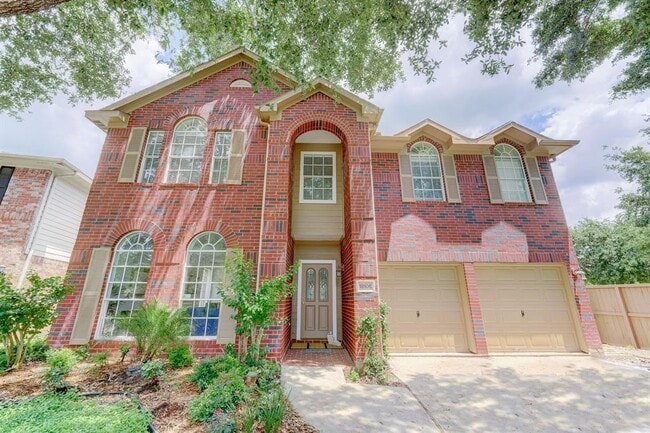 property at 18106 Oakleaf Trail Ct