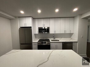 FIFTH AVENUE in New York, NY - Building Photo - Building Photo