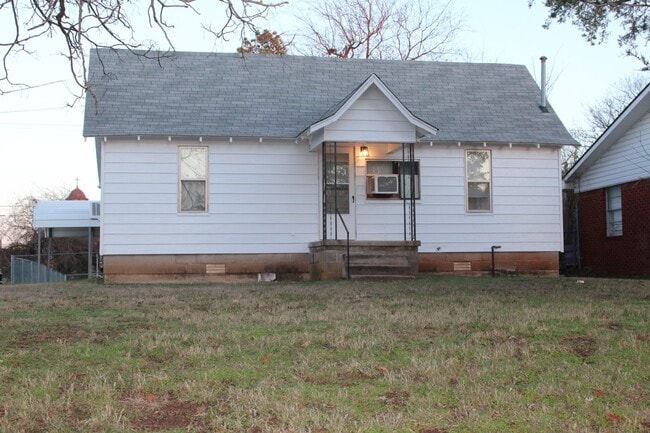 1570 N 1st St in Harrah, OK - Building Photo - Building Photo