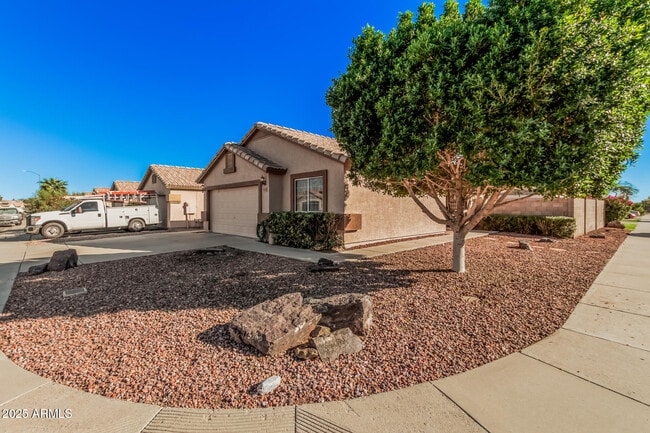 3261 W Melinda Ln in Phoenix, AZ - Building Photo - Building Photo