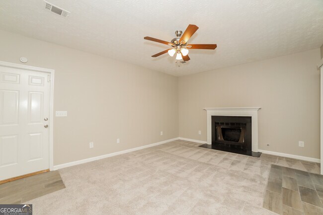 4155 Glad Morning Dr in College Park, GA - Building Photo - Building Photo