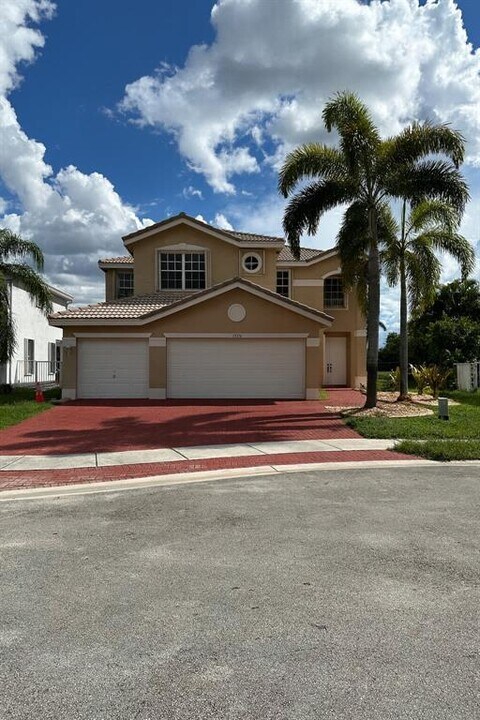13376 SW 47th St in Miramar, FL - Building Photo