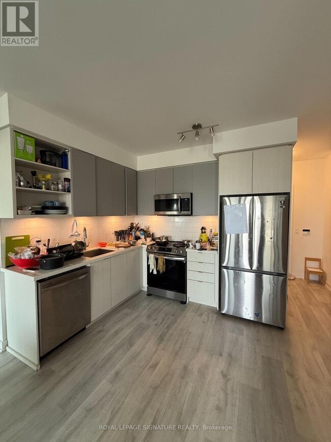 property at 4655-4655 Metcalfe Ave