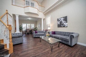 9660 Drayton Ave in Las Vegas, NV - Building Photo - Building Photo