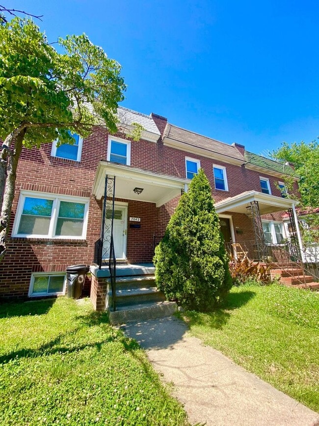 property at 7042 Dunbar Rd
