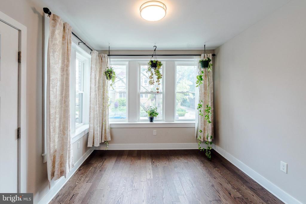 4841 Larchwood Ave in Philadelphia, PA - Building Photo