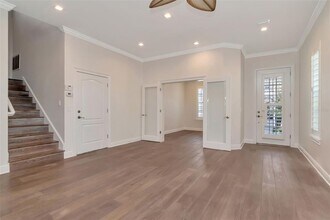 947 Hemingway Cir in Tampa, FL - Building Photo - Building Photo