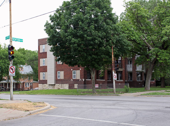 2701-2703 Benton Blvd in Kansas City, MO - Foto de edificio - Building Photo