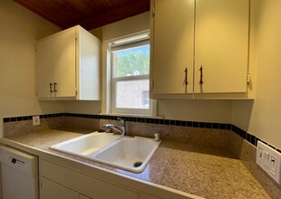 410 Sunset St in Santa Fe, NM - Building Photo - Building Photo