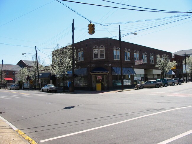 100-106 Mill St in Cincinnati, OH - Building Photo - Building Photo