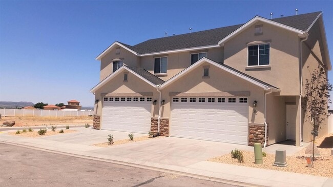 property at 173 E Fiddlers Canyon Rd