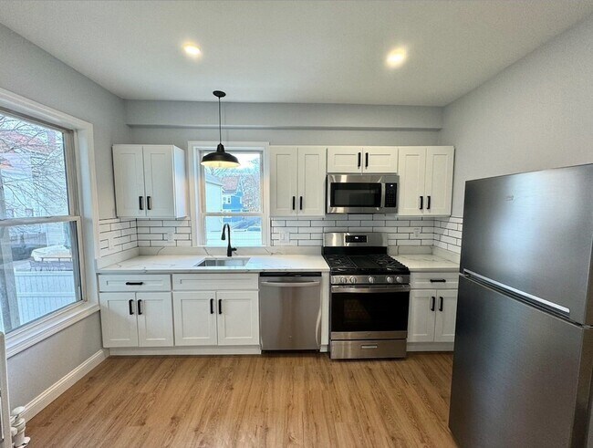 1A Puritan Ave, Unit 1 in Boston, MA - Building Photo - Building Photo