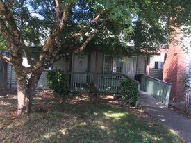 3601 SE 74th Ave in Portland, OR - Building Photo