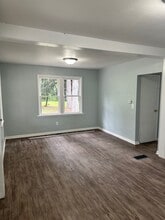 400 W High St in Bangor, MI - Building Photo - Building Photo
