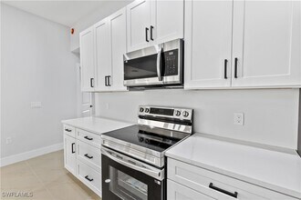 452 Mercedes Ct in Lehigh Acres, FL - Building Photo - Building Photo
