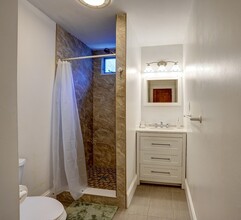 341 Highland Ave, Unit 1 in Quincy, MA - Building Photo - Building Photo