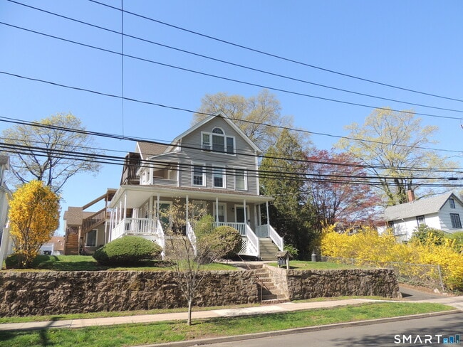 56-58-58 Harrison Ave in Branford, CT - Building Photo - Building Photo