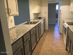 318 E La Jolla Dr in Tempe, AZ - Building Photo - Building Photo