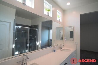 8308 Avon St in Bakersfield, CA - Building Photo - Building Photo