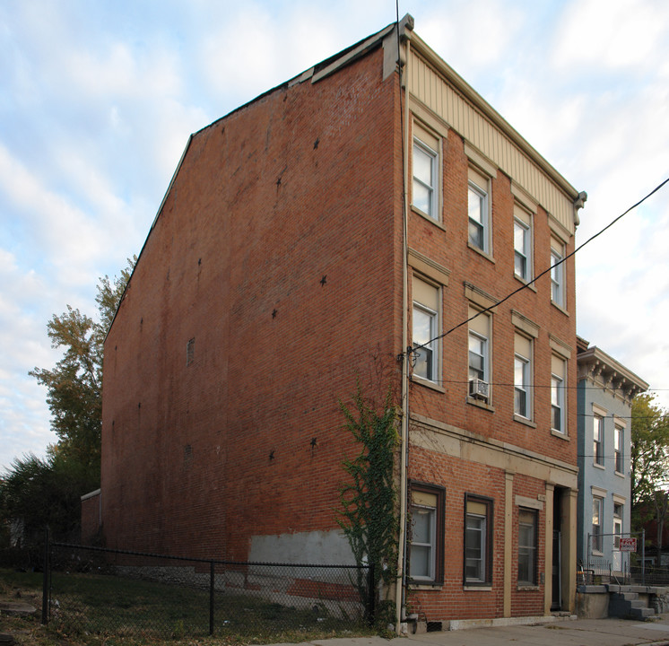 918 Findlay St in Cincinnati, OH - Foto de edificio