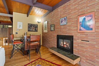 6008 SW 21st Ave in Portland, OR - Building Photo - Building Photo