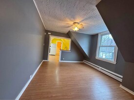 73 High St in Saco, ME - Building Photo