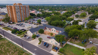 Nopal Street Villas in San Antonio, TX - Building Photo - Building Photo