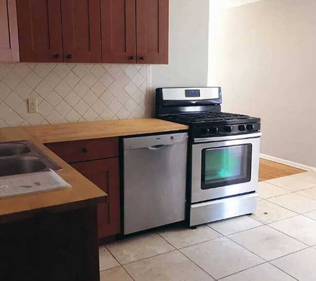 917 22nd Ave SE in Minneapolis, MN - Building Photo - Building Photo