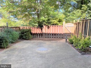 5054 Head Ct in Fairfax, VA - Building Photo - Building Photo