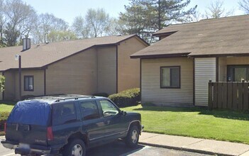 512 W High St in Ovid, MI - Building Photo - Building Photo