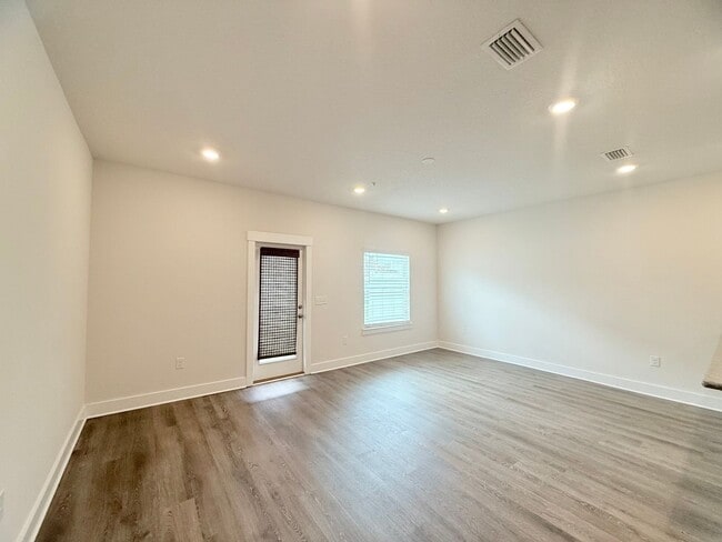 9673 Nature Creek Blvd in Pensacola, FL - Building Photo - Building Photo