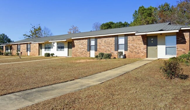 property at 100 Fort Deposit Villas