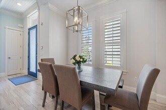 3919 Roberts Point Rd in Sarasota, FL - Building Photo - Building Photo