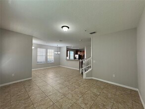 10233 Lake District Ln in Orlando, FL - Building Photo - Building Photo