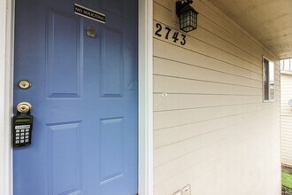 2743 SW Jasmine Pl in Beaverton, OR - Building Photo - Building Photo