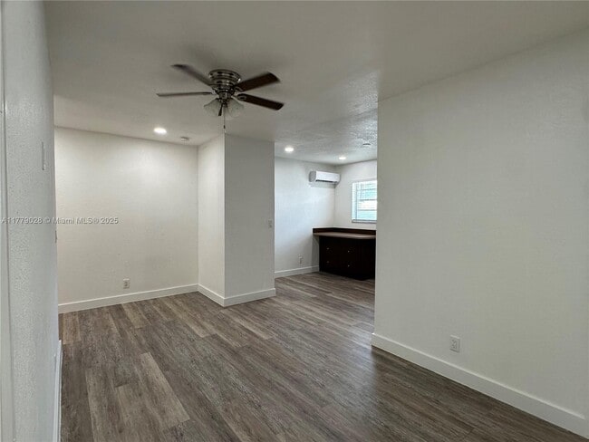 108 NW 2nd Ave in Hallandale Beach, FL - Building Photo - Building Photo