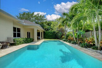 376 Forest Hill Blvd in West Palm Beach, FL - Building Photo - Building Photo