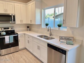 701 N McQueen Rd in Chandler, AZ - Building Photo - Building Photo