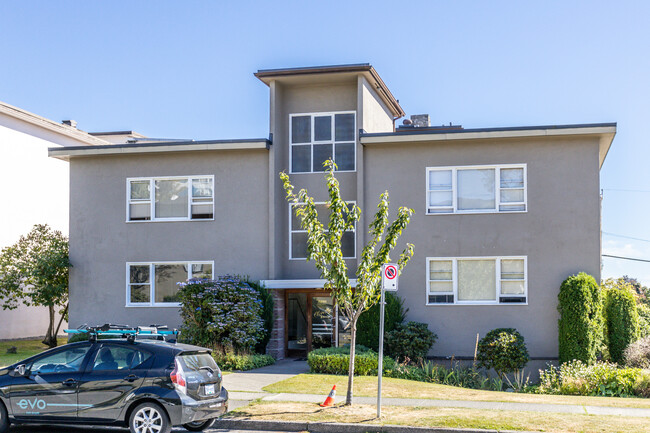 Clovelly Apartments in Vancouver, BC - Building Photo - Building Photo