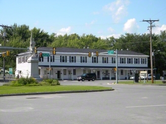 2-20 Main St in Winchester, NH - Building Photo