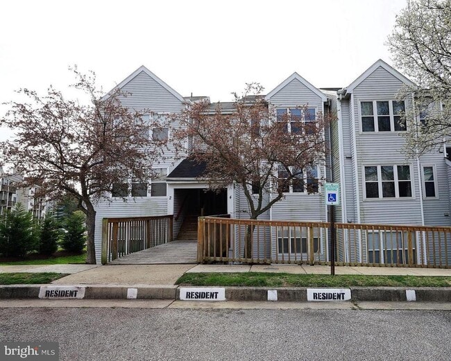 property at 4 Deer Run Ct