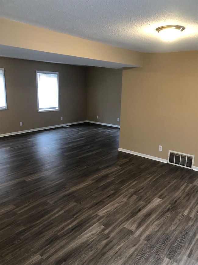 2004 Spencer St in Omaha, NE - Building Photo - Building Photo