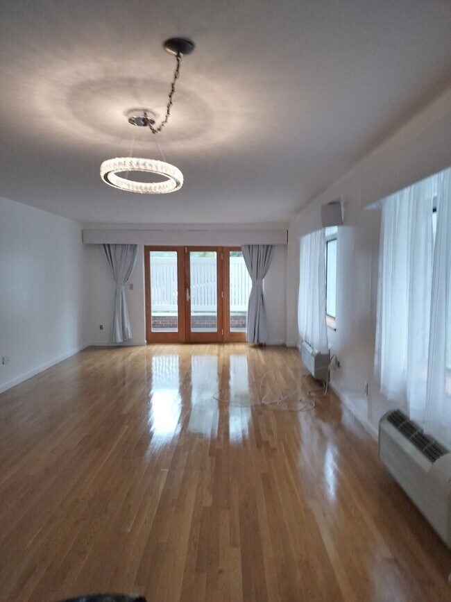 332 Franklin St, Unit 01