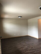 3335 Warbler Way in Bozeman, MT - Foto de edificio - Building Photo